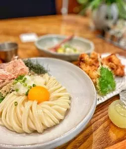 僕とうどんとカツオだし くずはモール店