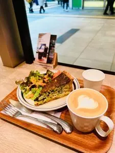 HUMMING MEAL MARKET COFFEE & BAR　ハミングミールマーケット 2枚目