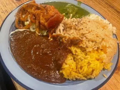 もうやんカレー 利瓶具 十二社店（モウヤンカレー・リビング）