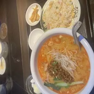 祥龍房刀削麺荘