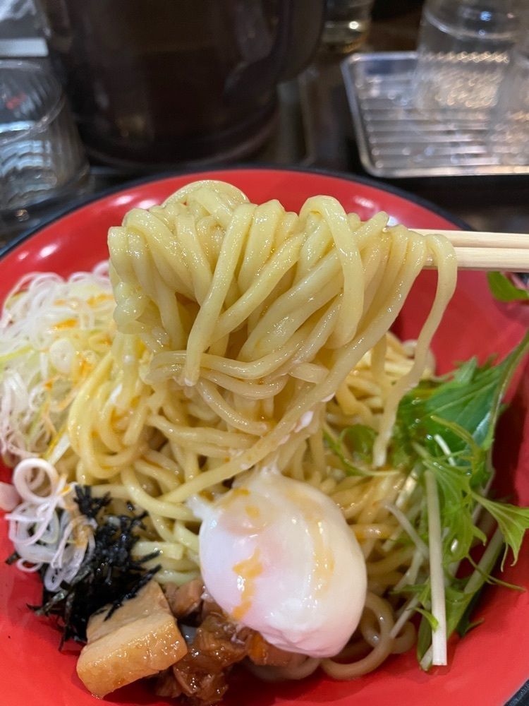 あゆまるグルメさんが投稿した油そば総本店 新宿東口アルタ裏店に関する口コミの画像