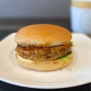 ange ぎゅーとらラブリー蔵持店（アンジェ）