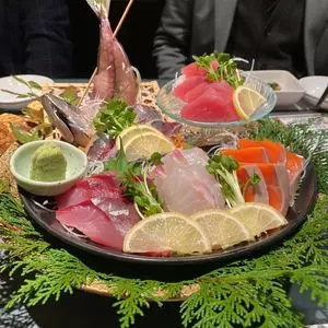 海鮮酒蔵 炉庵（かいせんしゅぞう ろあん）