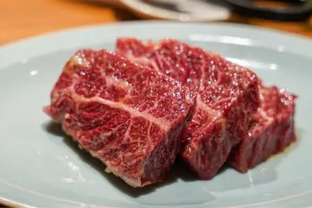 焼肉ホルモン金樹