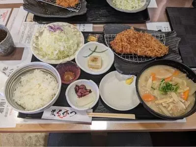 まるかつ