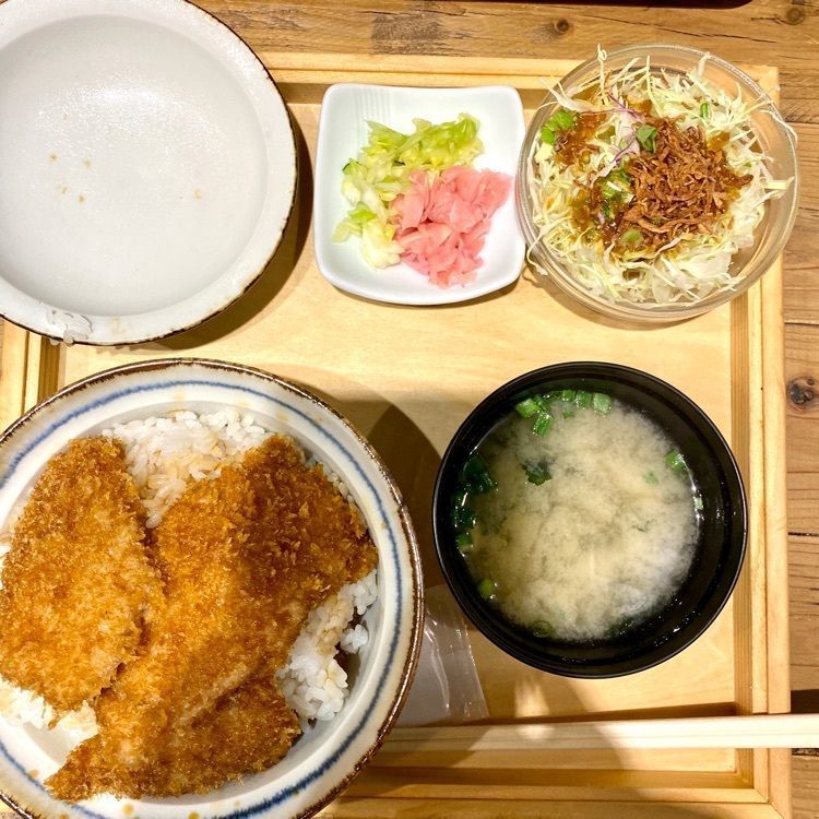 Satoshi.Nさんが投稿した新潟カツ丼 タレカツ 神保町すずらん通り店に関する口コミの画像