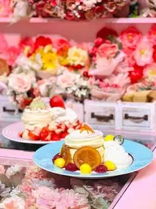 生果実専門店 ASAKUSA YOROZU CAFE（アサクサ ヨロズカフェ【旧店名】浅草よろず茶屋444）