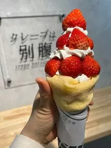 クレープは別腹