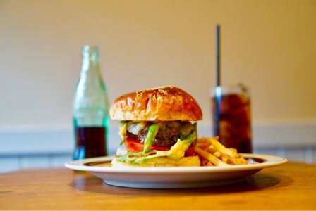 OLU BURGER KYOTO RYOKUCHI（オル バーガー キョウト） 2枚目