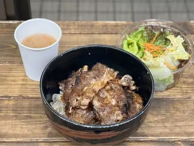 焼肉丼 みらく 広島駅前本店