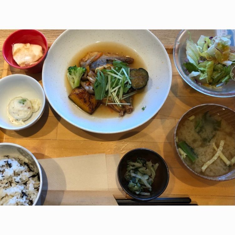 famous_marketさんが投稿したおぼんdeごはん KITTE博多店（オボンデゴハン）に関する口コミの画像