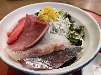 定食屋しゃもじ（しゃもじ）