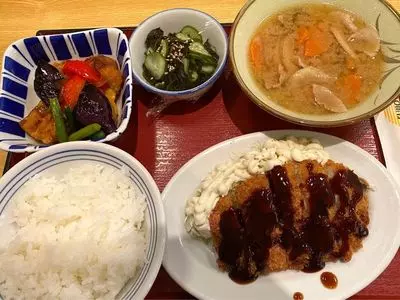 今泉新町食堂（まいどおおきに食堂）