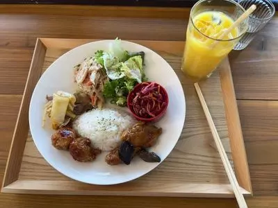 ワルン カラン（Warung Karang）