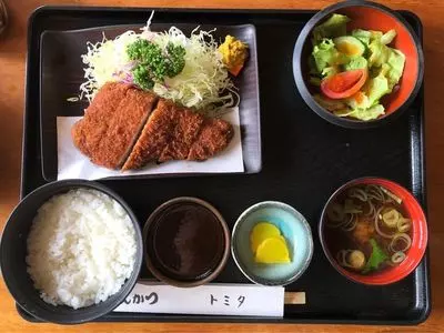 とんかつトミタ