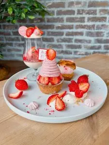 ROCCA & FRIENDS tearoom