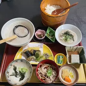 自然薯 茶茶（じねんじょ ちゃちゃ）