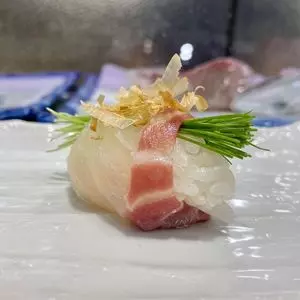 鮨と串 たけ寅