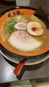 三麺流 武者麺 江坂店