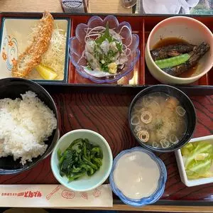 和食レストランとんでん 岩見沢店