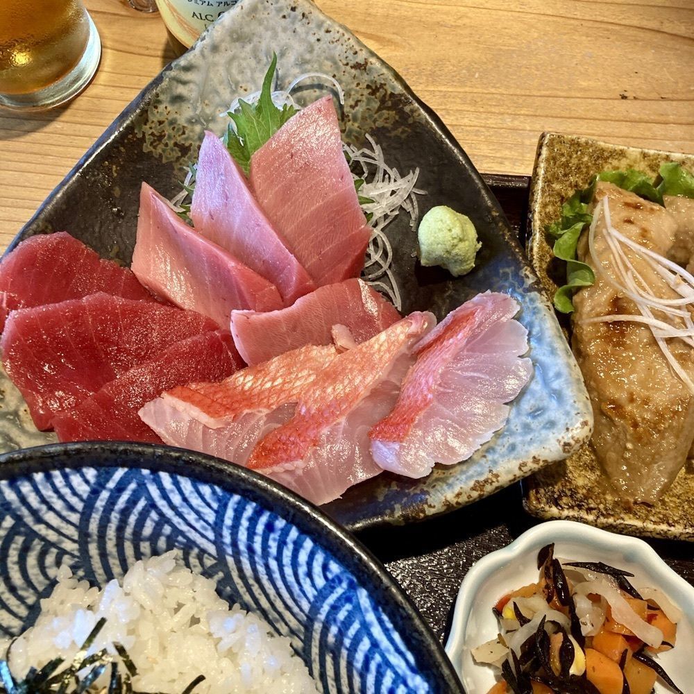 ロッシフミさんが投稿した勝浦港 市場食堂 勝喰（カツウラコウ イチバショクドウ カックラウ）に関する口コミの画像