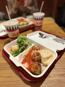Susan's MEAT BALL 東京ミッドタウン日比谷（スーザンズ ミートボール）
