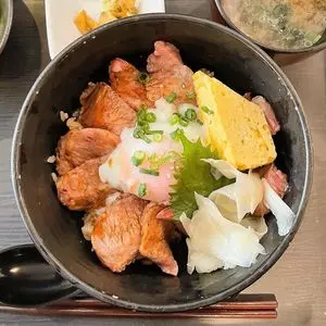 鮨ダイニング 旨海（ウマミ）