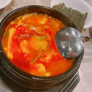 コリアンダイニングバー こむてじ
