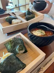 おむすびと汁と茶 6SUBI（ムスビ）