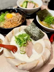 麺道 しゅはり 六甲道本店