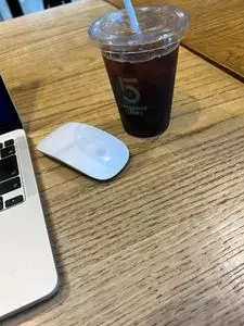 5 クロスティーズ コーヒー 渋谷スクランブルスクエア店（5 CROSSTIES COFFEE）