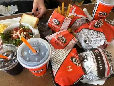 A&W 宮古下里通り店（エイアンドダブリュ）