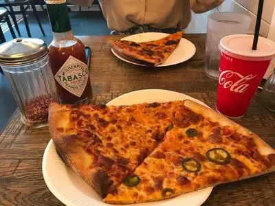 ピザ スライス（PIZZA SLICE）