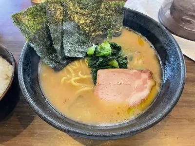 横浜家系らーめん 天王家 寒川総本店