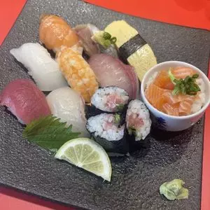 魚屋の200円すし ニューすしセンター 西九条