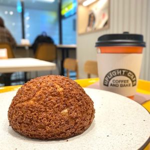 UPLIGHT CAFE