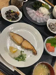 梅山鉄平食堂 本店