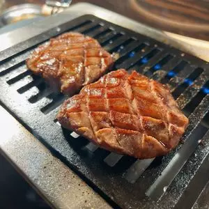 焼肉男マンモス