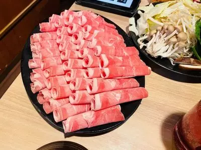 ラムしゃぶ金の目 新宿店