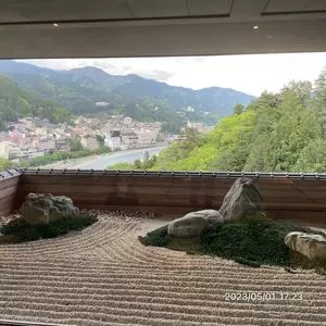 今宵 天空に遊ぶ しょうげつ