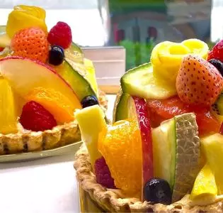 フルーツピークス 八山田本店（【旧店名】ル・ヴェルジェ）