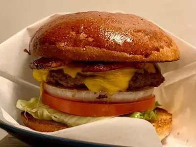 ザゴッドバーガー（The Godburger）