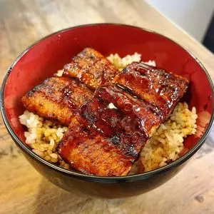 宇奈とと 大阪梅田店