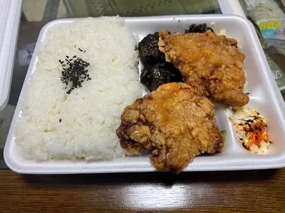横浜まるざ唐揚げ工房 浜から