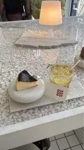 GUF（グフ）