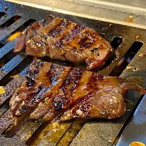 手もみたれ焼肉 世界一暇な焼肉屋 新端橋店