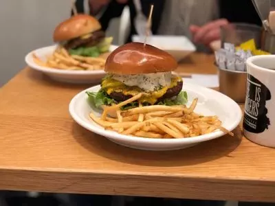 J.S. BURGERS CAFE ららぽーと海老名店（ジェイエスバーガーズカフェ）