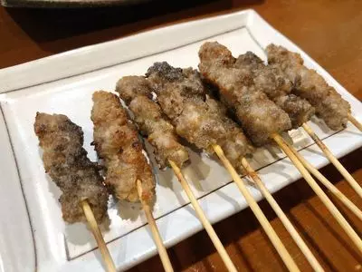 鳥やす