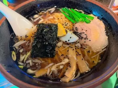 手もみラーメン 十八番（てもみらーめん じゅうはちばん）