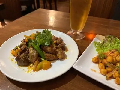 オリエンタルテーブル アマ（oriental table AMA）